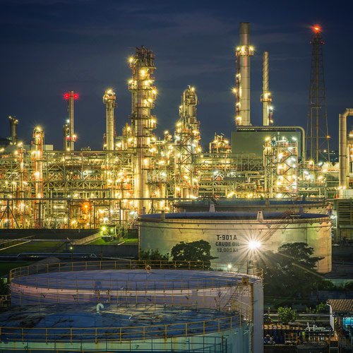 Corrosion control in amine systems in the refinery industry